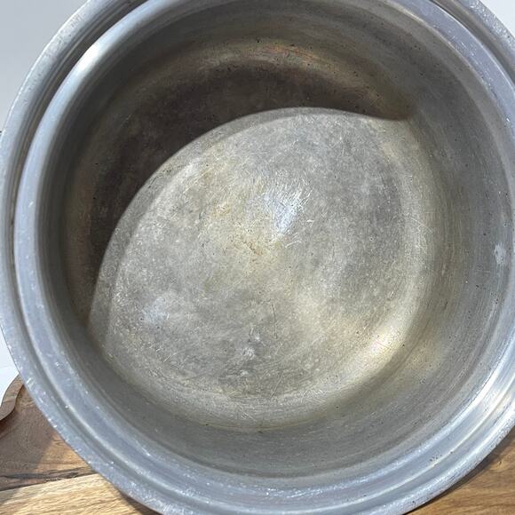 WEAR EVER 4 qt. Stock Pot Dutch Oven No. 824 Aluminum NO LIDE Made USA Vintage - Picture 8 of 12